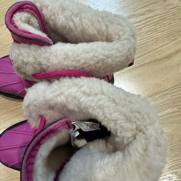 UGG Fuchsia and Black Boots - Picture 5 of 5